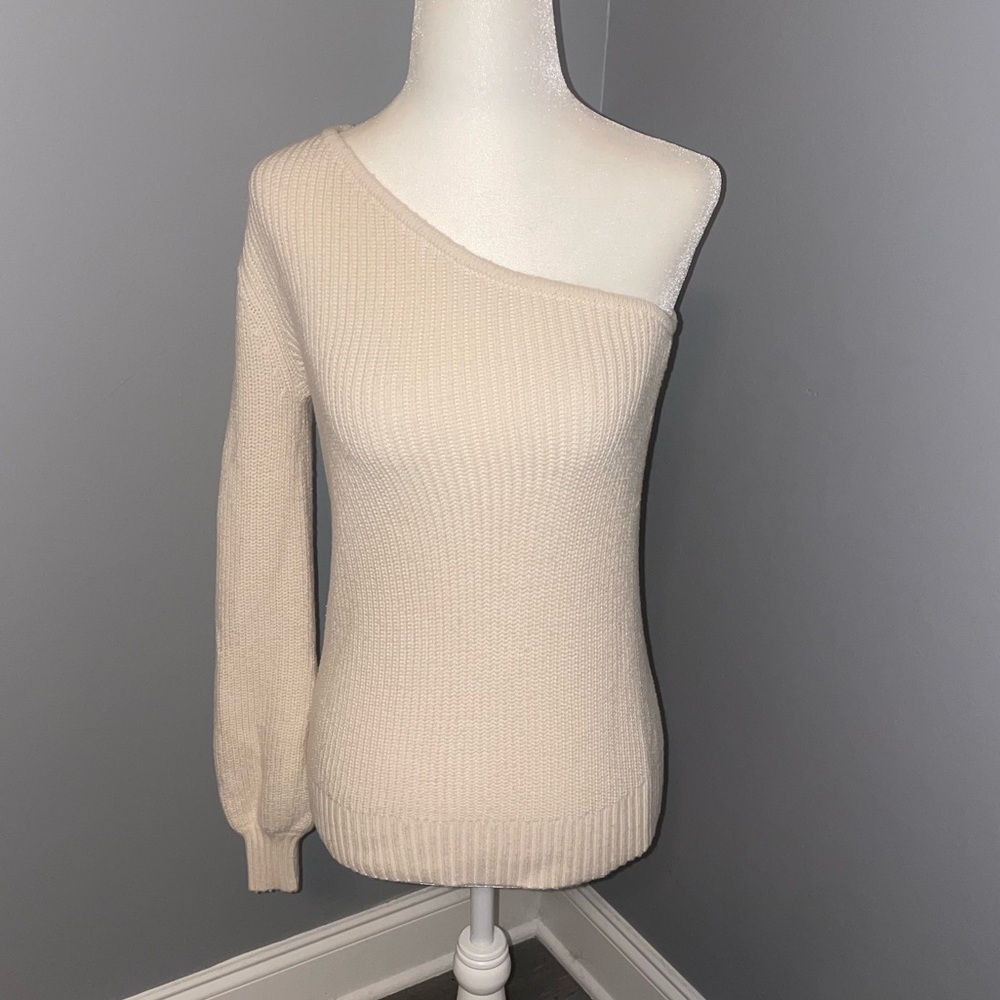 BCBGMAXAZRIA one shoulder sweater size XXS